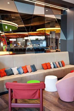 Imagen de los interiores del Hotel Ibis Styles Parndorf Neusiedler See. Foto 20