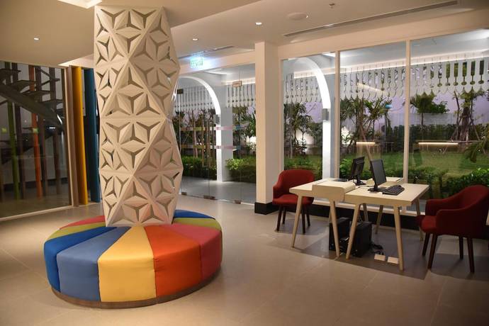 Imagen de los interiores del Hotel Ibis Styles Phuket City. Foto 19