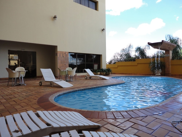 Imagen de la piscina del Hotel Ibis Styles Presidente Prudente Portal D'oeste. Foto 19