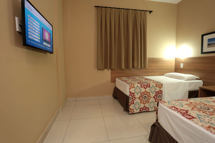 Imagen del bar/restaurante del Hotel Ibis Styles Ribeir&atilde;o Preto Braz Olaia. Foto 4