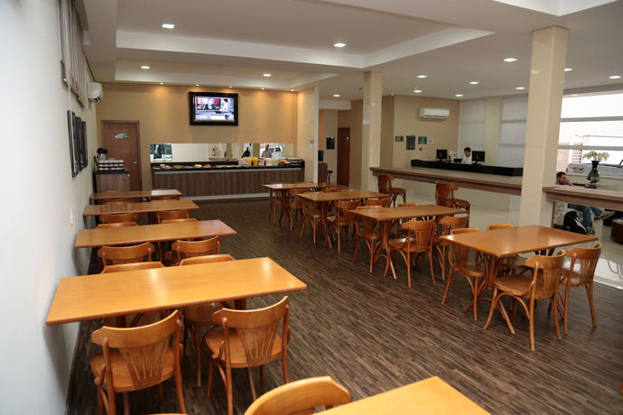 Imagen del bar/restaurante del Hotel Ibis Styles Ribeir&atilde;o Preto Braz Olaia. Foto 8
