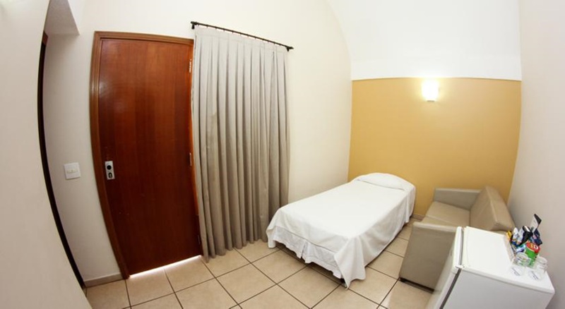 Imagen de la habitación del Hotel Ibis Styles Rio Preto Monte L&iacute;bano. Foto 2