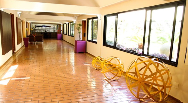 Imagen de los interiores del Hotel Ibis Styles Rio Preto Monte L&iacute;bano. Foto 12