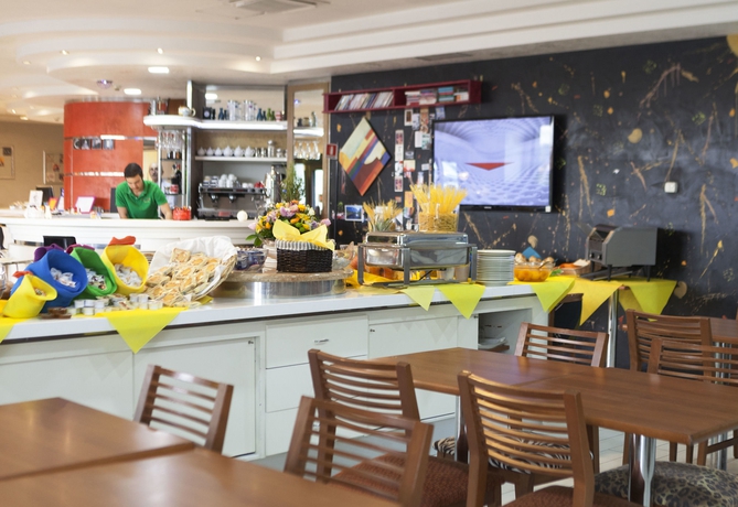 Imagen del bar/restaurante del Hotel Ibis Styles Roma Vintage. Foto 2