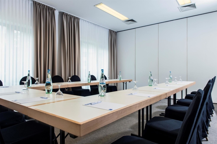Imagen de los interiores del Hotel Ibis Styles Rosenheim. Foto 14