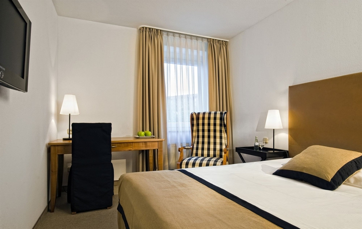 Imagen de la habitación del Hotel Ibis Styles Rosenheim. Foto 10