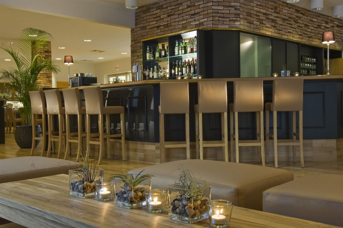 Imagen del bar/restaurante del Hotel Ibis Styles Rosenheim. Foto 6