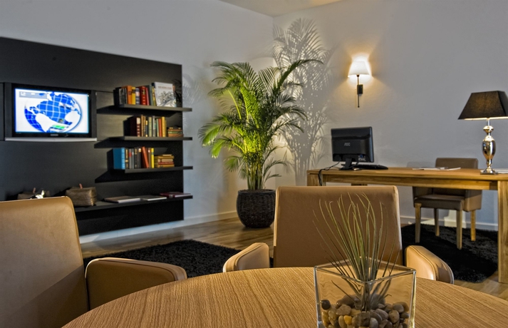 Imagen de los interiores del Hotel Ibis Styles Rosenheim. Foto 16