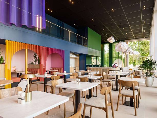 Imagen del bar/restaurante del Hotel Ibis Styles Rotterdam Ahoy. Foto 5