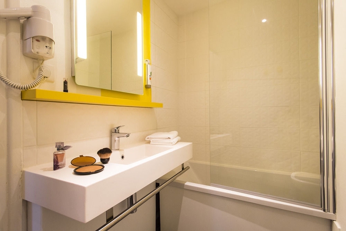 Imagen de la habitación del Hotel Ibis Styles Rouen Centre Cathedrale. Foto 6