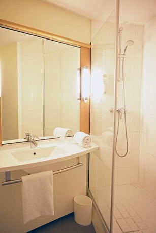 Imagen de la habitación del Hotel Ibis Styles Saint Étienne Gare Châteaucreux. Foto 15