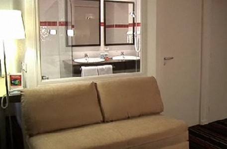 Imagen de la habitación del Hotel Ibis Styles Segre. Foto 7