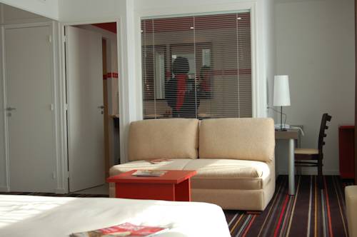 Imagen de la habitación del Hotel Ibis Styles Segre. Foto 10