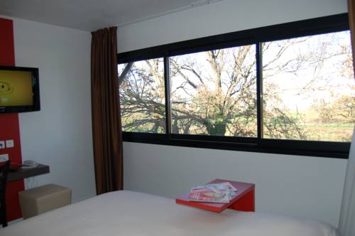 Imagen de la habitación del Hotel Ibis Styles Segre. Foto 17