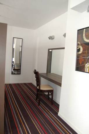 Imagen de la habitación del Hotel Ibis Styles Segre. Foto 18