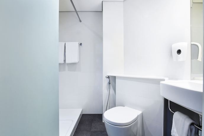 Imagen de la habitación del Hotel Ibis Styles Sharjah. Foto 17