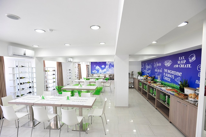 Imagen general del Hotel Ibis Styles Skopje. Foto 7