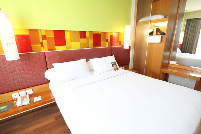 Imagen de la habitación del Hotel Ibis Styles Solo. Foto 9