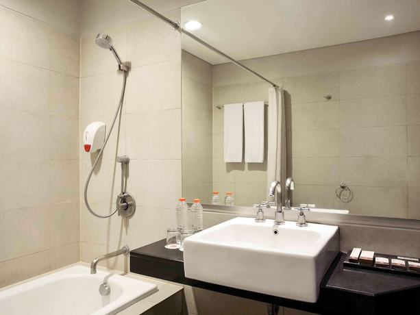 Imagen de la habitación del Hotel Ibis Styles Solo. Foto 15