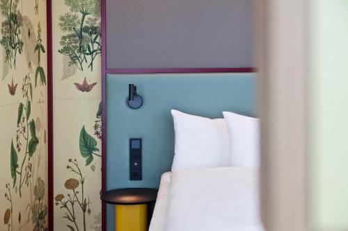 Imagen de la habitación del Hotel Ibis Styles St Margrethen Bodensee. Foto 15