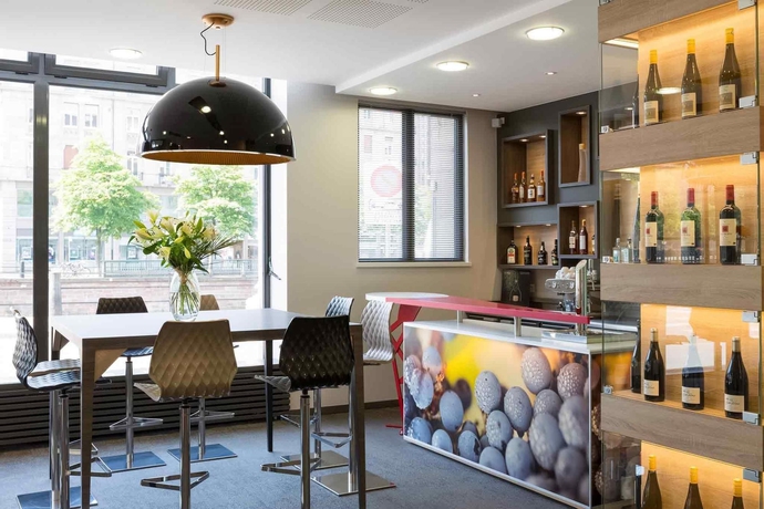 Imagen del bar/restaurante del Hotel Ibis Styles Strasbourg Centre Petite France. Foto 6