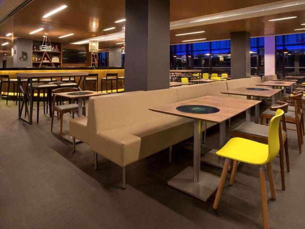 Imagen del bar/restaurante del Hotel Ibis Styles Taubate. Foto 8