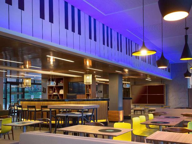 Imagen del bar/restaurante del Hotel Ibis Styles Taubate. Foto 10