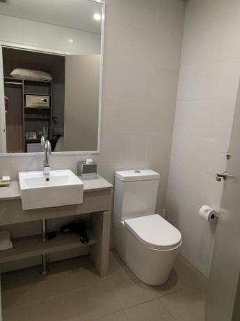 Imagen de la habitación del Hotel Ibis Styles The Entrance. Foto 9