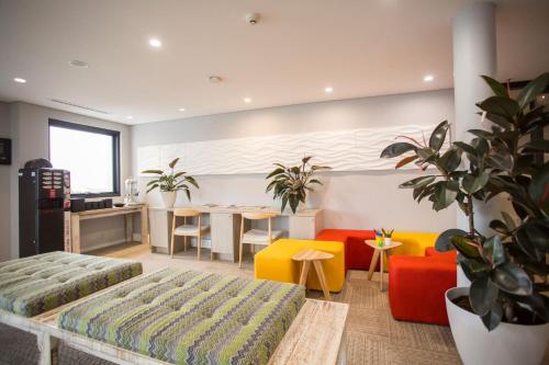 Imagen general del Hotel Ibis Styles The Entrance. Foto 4