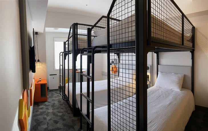 Imagen de la habitación del Hotel Ibis Styles Tokyo Bay. Foto 2