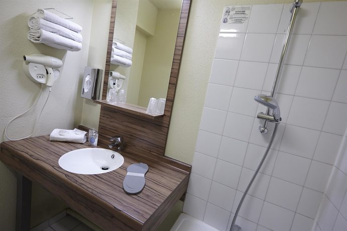 Imagen de la habitación del Hotel Ibis Styles Toulouse Centre Canal du Mid. Foto 9