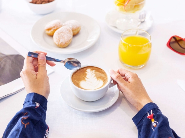 Imagen del bar/restaurante del Hotel Ibis Styles Trani. Foto 4