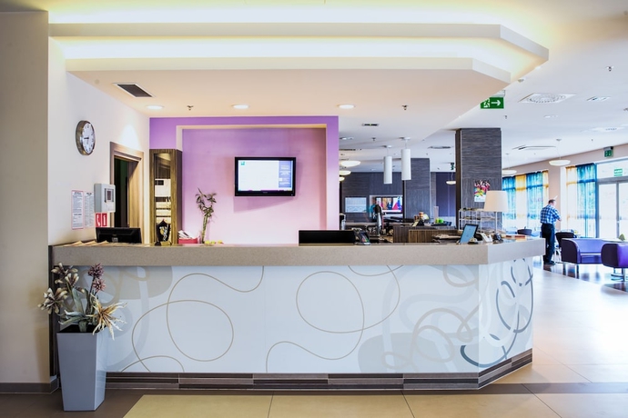 Imagen de los interiores del Hotel Ibis Styles Walbrzych. Foto 18