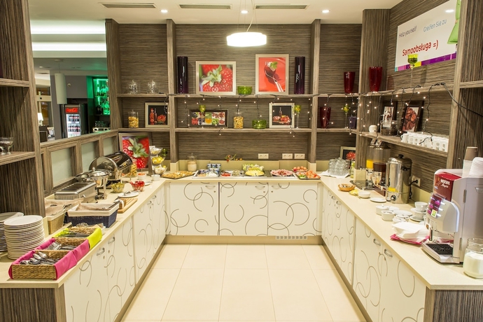 Imagen del bar/restaurante del Hotel Ibis Styles Walbrzych. Foto 2