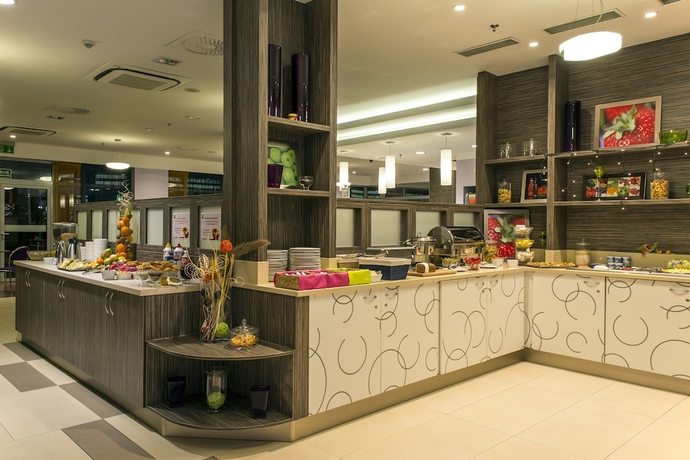 Imagen del bar/restaurante del Hotel Ibis Styles Walbrzych. Foto 5