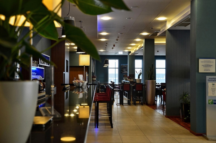 Imagen de los interiores del Hotel Ibis Styles Warsaw Airport. Foto 13