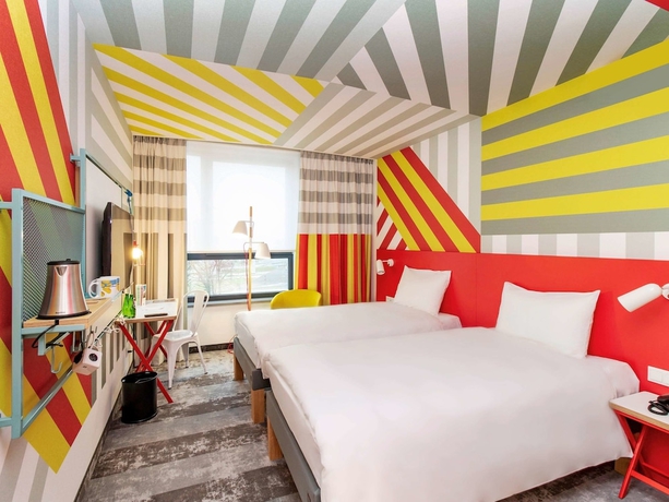 Imagen de la habitación del Hotel Ibis Styles Warszawa Centrum. Foto 12