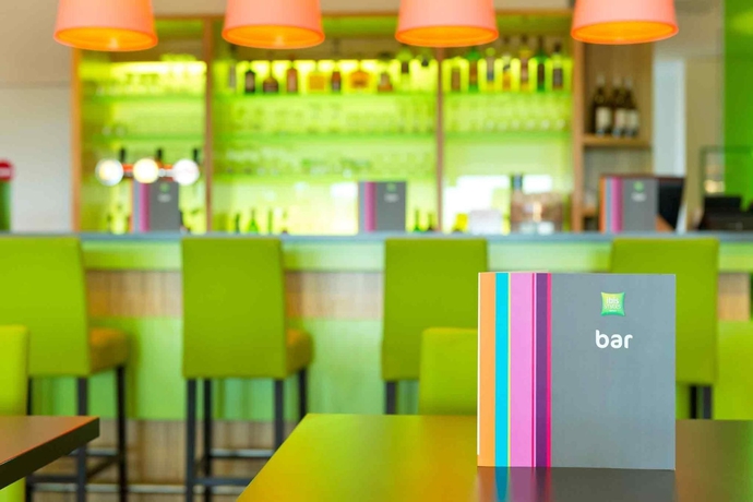 Imagen del bar/restaurante del Hotel Ibis Styles Zeebrugge. Foto 9