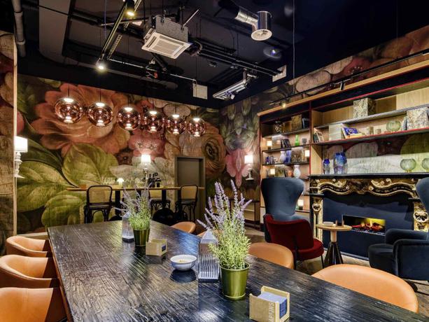 Imagen del bar/restaurante del Hotel Ibis Styles Zurich City Center. Foto 2