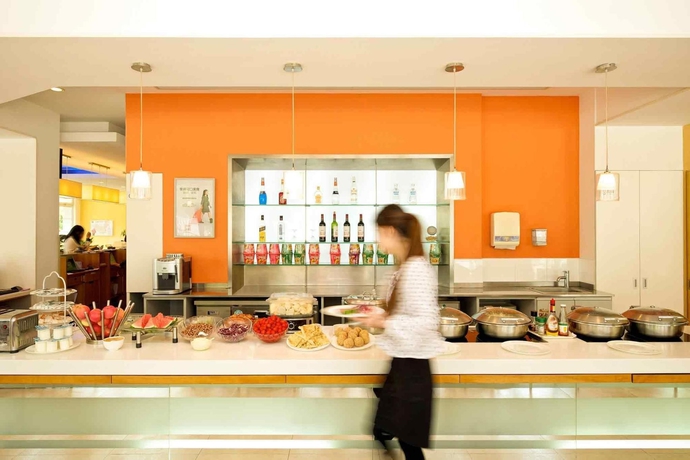 Imagen del bar/restaurante del Hotel Ibis Suzhou Sip. Foto 7