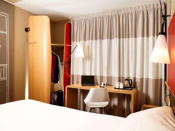 Imagen de la habitación del Hotel Ibis Swansea. Foto 7
