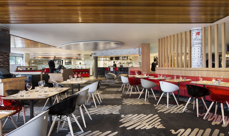 Imagen del bar/restaurante del Hotel Ibis Sydney Airport. Foto 3