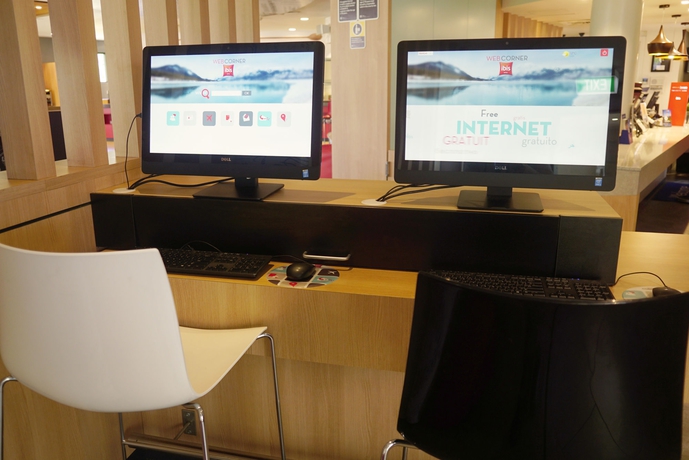 Imagen de los interiores del Hotel Ibis Sydney Airport. Foto 10