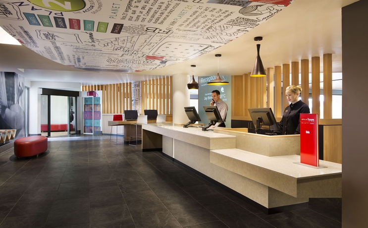 Imagen de los interiores del Hotel Ibis Sydney Airport. Foto 11