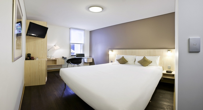 Imagen de la habitación del Hotel Ibis Sydney Barangaroo. Foto 6