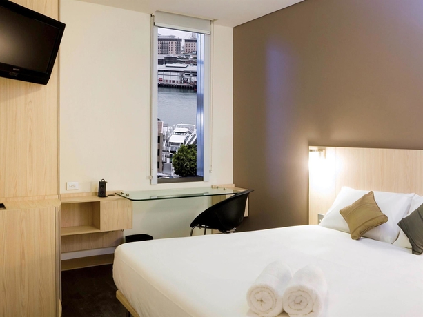 Imagen de la habitación del Hotel Ibis Sydney Barangaroo. Foto 10