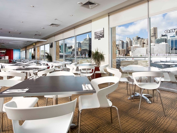 Imagen del bar/restaurante del Hotel Ibis Sydney Darling Harbour. Foto 5