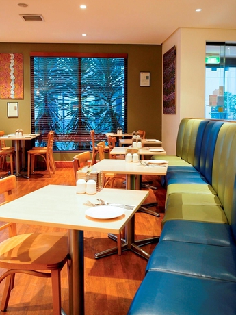 Imagen del bar/restaurante del Hotel Ibis Sydney Thornleigh. Foto 5