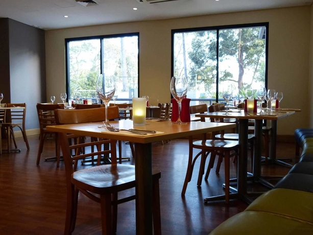 Imagen del bar/restaurante del Hotel Ibis Sydney Thornleigh. Foto 7