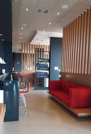 Imagen de los interiores del Hotel Ibis Tatu&iacute;. Foto 18